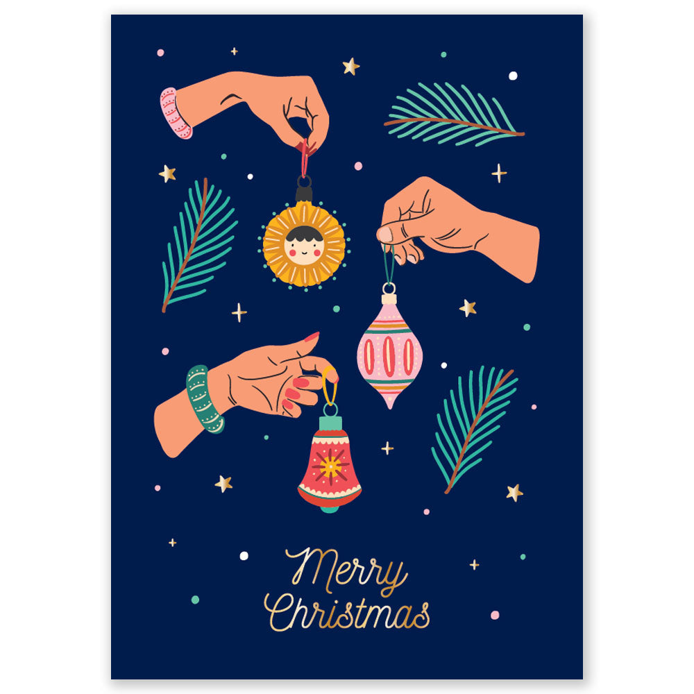 Holding Christmas Baubles Ansichtkaart + Enveloppe