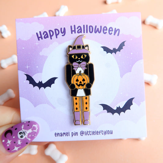 Halloween Notenkraker Pin